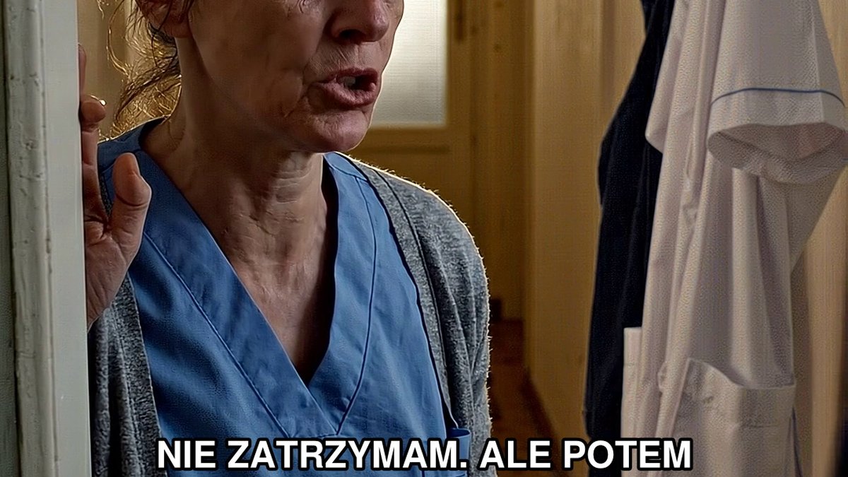 Zapach mokrej sierści w hollu