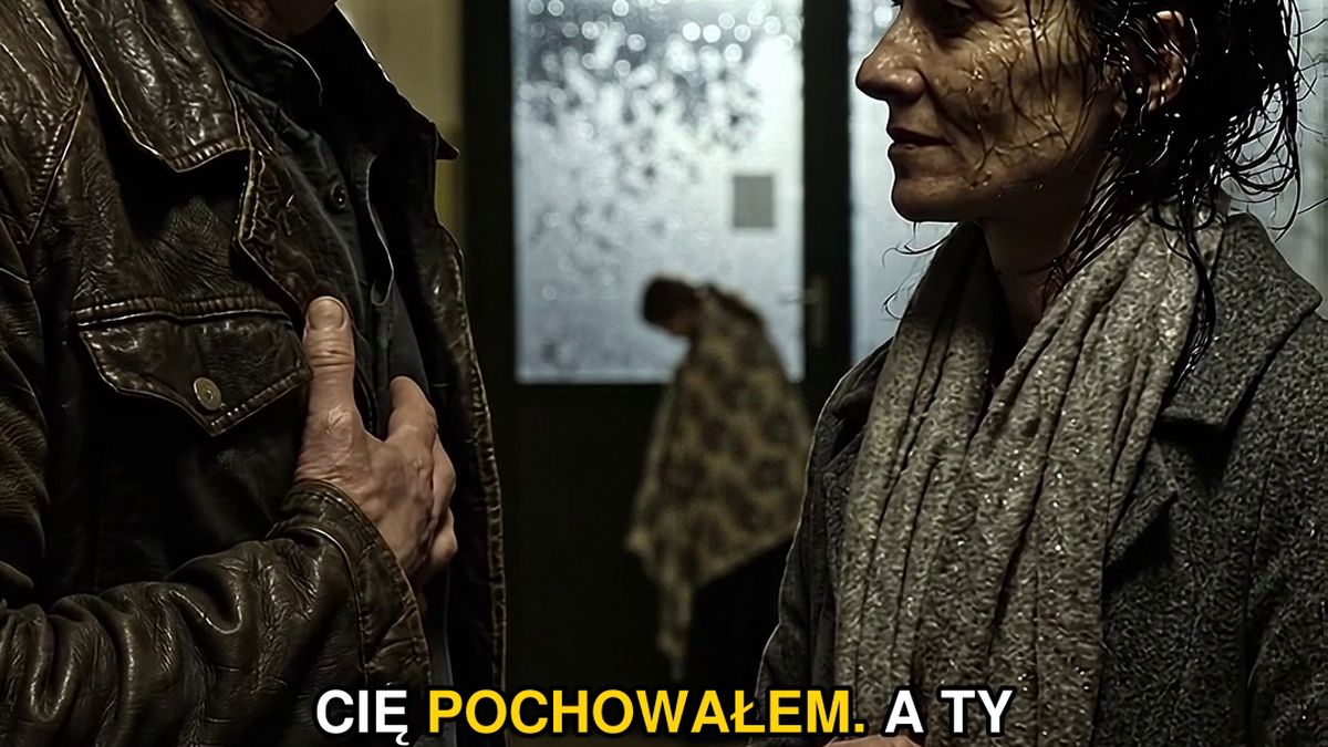 Mężczyźni, którzy przez lata chodzili po bagnach z latarką i psem poszukiwawczym, nie sypiają głęboko. Ja też nie. Pracuję w straży pożarnej w Białymstoku, dwadzieścia sześć lat służby, z czego ostatnie dziesięć w grupie poszukiwawczo-ratowniczej. Wchodziliśmy do zawalonych piwnic, wyciągaliśmy ludzi z wraków na krajowej ósemce, szukaliśmy zaginionych grzybiarzy w Puszczy Knyszyńskiej. Po czymś takim sen to luksus, na który nie można sobie pozwolić.